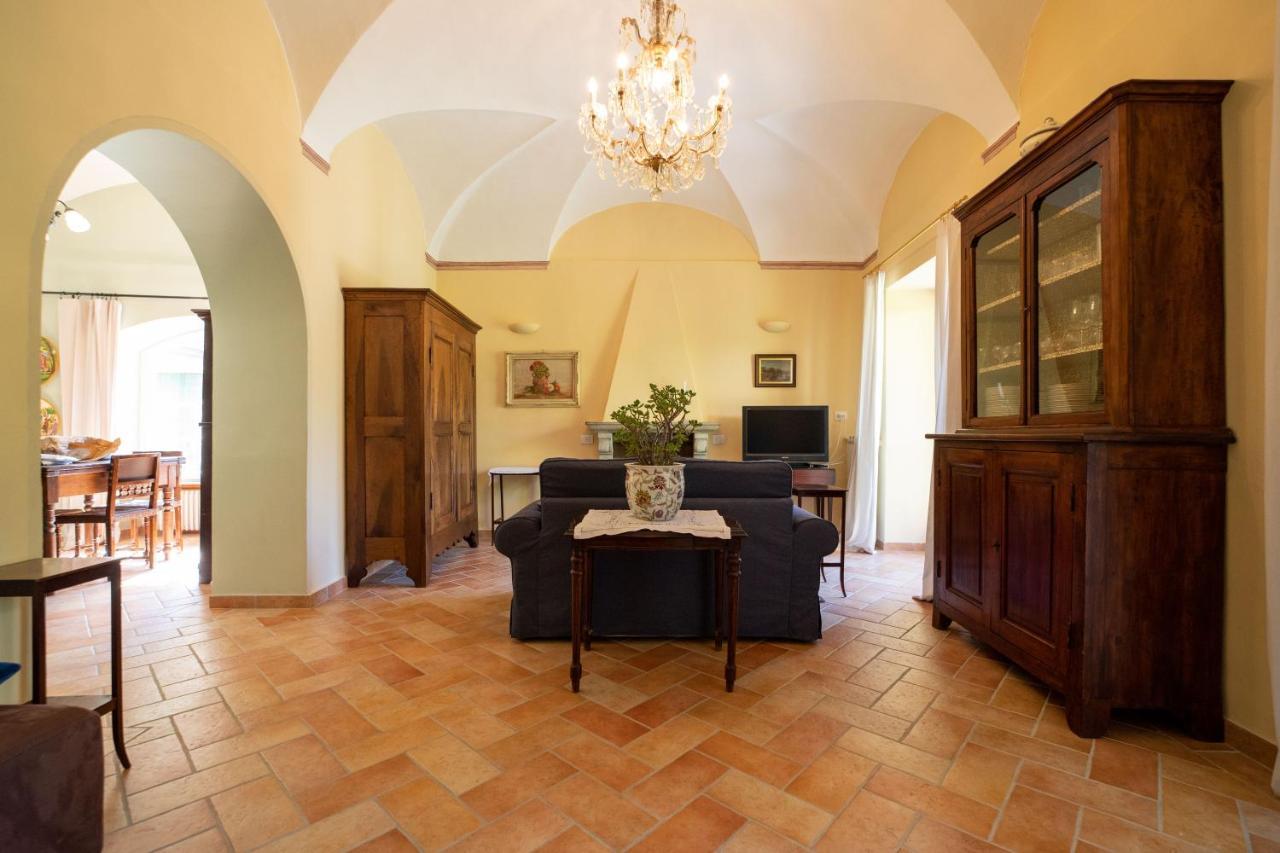La Loggia Dei Frati Lägenhet Cannero Riviera Exteriör bild