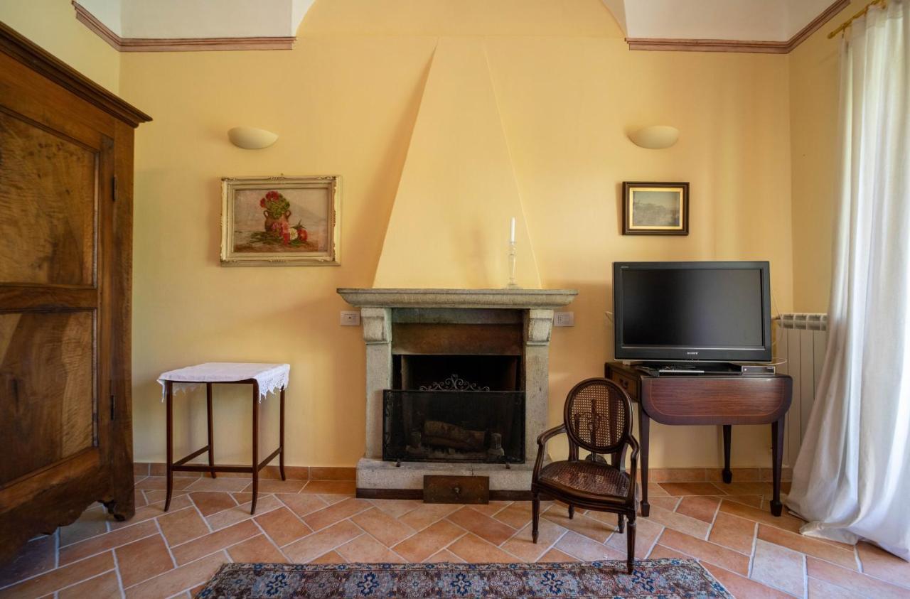 La Loggia Dei Frati Lägenhet Cannero Riviera Exteriör bild